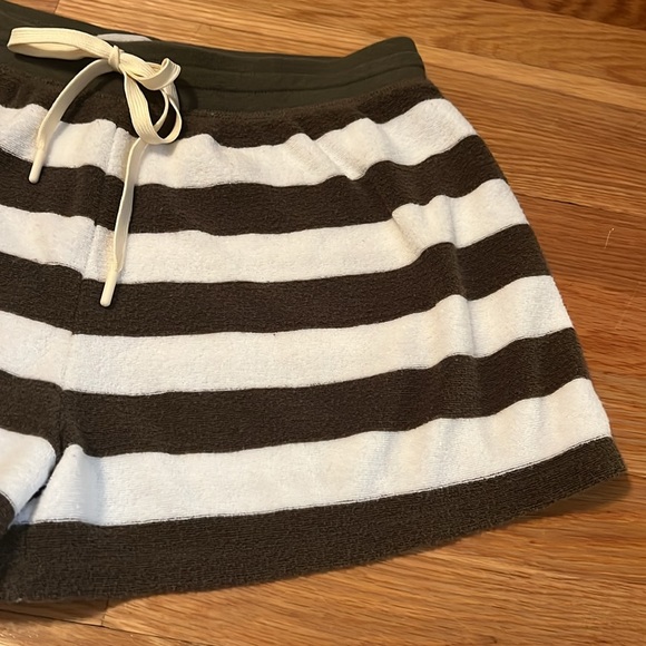 Outerknown- Hightide Sweatshorts‎ in Mangrove Salt Stripe size small - Picture 4 of 12
